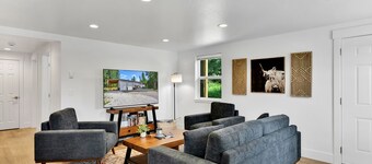 Meadow Retreat Secluded Home