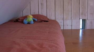 4 makuuhuonetta, pääsy pyörätuolilla