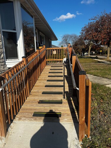 Tranquil 3-bedroom house with AC in lively Milwaukee