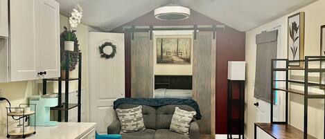 Fer et planche à repasser, accès Internet, draps fournis