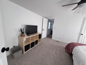2 bedrooms, WiFi, bed sheets
