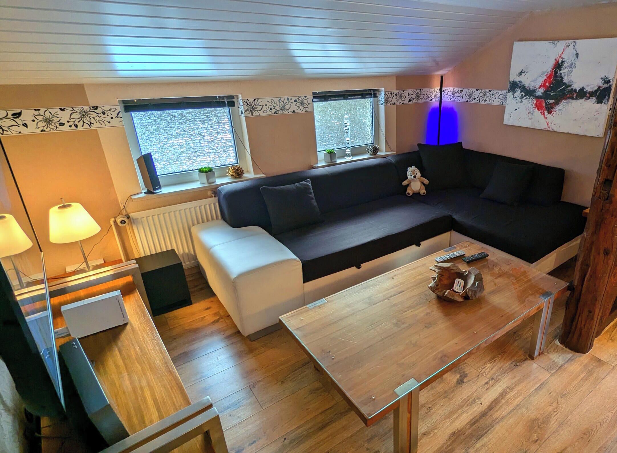 Smart-TV, Videospiele, DVD-Player, Bücher
