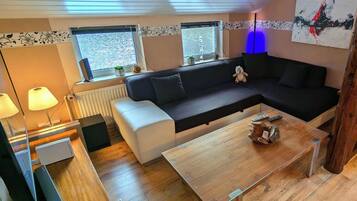 Smart-TV, Videospiele, DVD-Player, Bücher