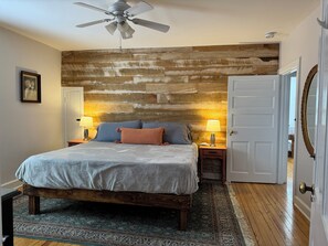 4 bedrooms, iron/ironing board, travel crib, free WiFi