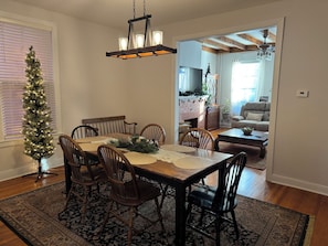 Dining - Beautiful Civil War home in Downtown Gettysburg! (Gettysburg)