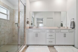 Hair dryer, towels, soap, toilet paper - Stately appointed 2/2 within the coveted Babcock National Golf & Country Club. (Punta Gorda)