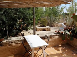 Outdoor dining - Can Joseph II Can Toni Platera (Formentera)