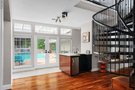 Interior. Luxury Home w Pool, Hot tub, Sauna by Lake Austin