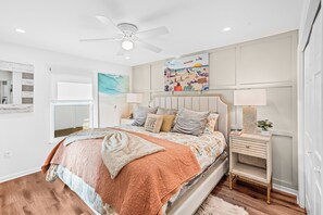 2 bedrooms, iron/ironing board, free WiFi, bed sheets - Live like a  happy & relaxed  Sarasota local in this perfect 2 bedroom home (Sarasota)