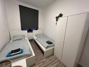 3 室のベッドルーム、WiFi、ベッドシーツ