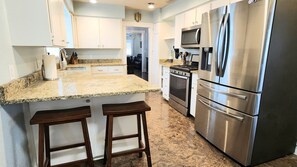 Private kitchen - Short Walk to CdA Lake, Downtown & Hiking - Historic Garden District Home (Coeur d'Alene)