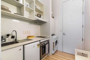 Microwave, oven, stovetop, coffee/tea maker