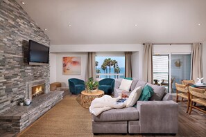 TV, fireplace