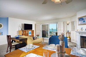 Dining - 4P-201 Ocean View Steps to Beach (Oceanside)
