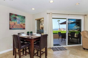 Dining - 5N-53 Beach Bliss Ocean Views! (Oceanside)