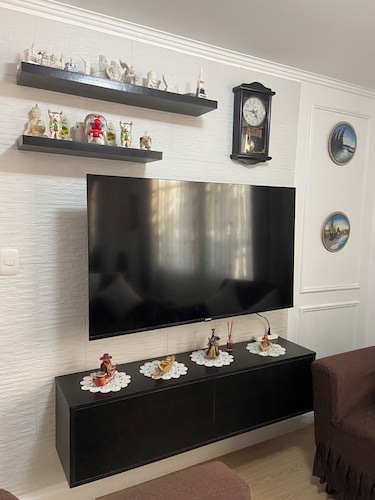 Second floor apartment 7 mins from the historic center.