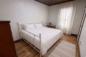 Internet, bed sheets - Welcome home to Grandmas house, a 3-bedroom home in Ghent WV. (Ghent)