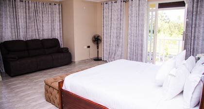 Fantastic 5-bedroom villa near ciala resort in kisumu. Great hill view.