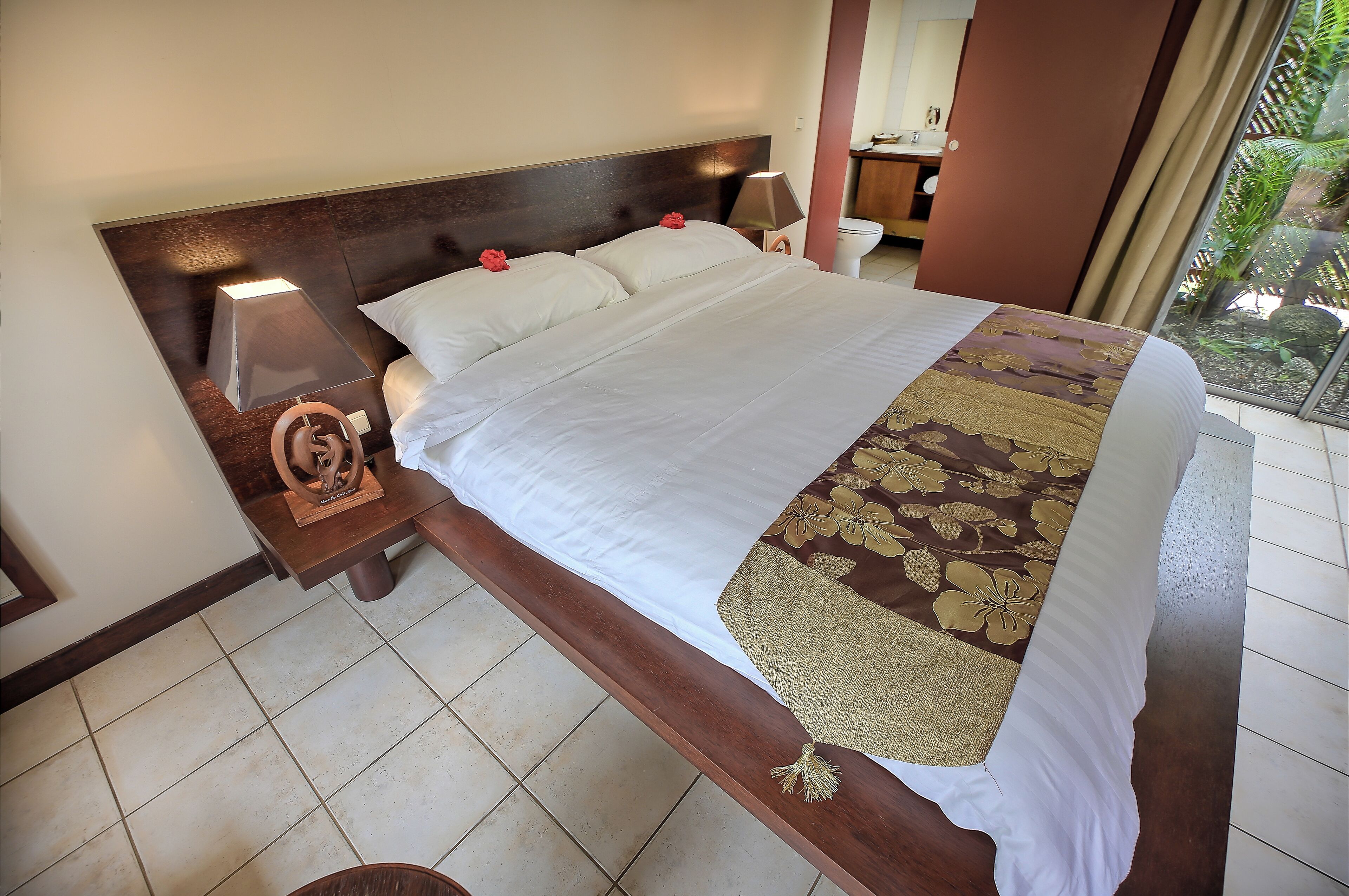 Habitación doble superior | Caja de seguridad en la habitación, escritorio y cortinas blackout 