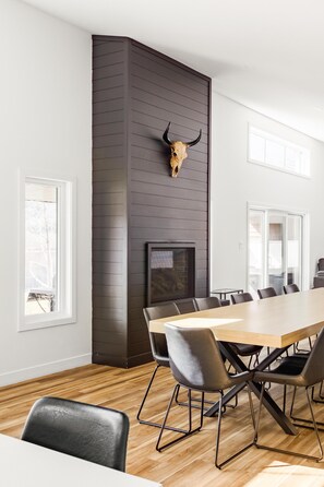 Dining - Chalet LE ST-MO - avec spa (Trois-rives)