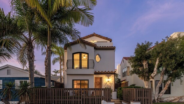 Exterior - Chalcedonia Beach Gem | Single Family, Outdoor Living, Fire Pit, A/C, Parking (San Diego)