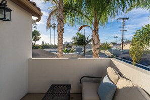 Property grounds - Chalcedonia Beach Gem | Single Family, Outdoor Living, Fire Pit, A/C, Parking (San Diego)