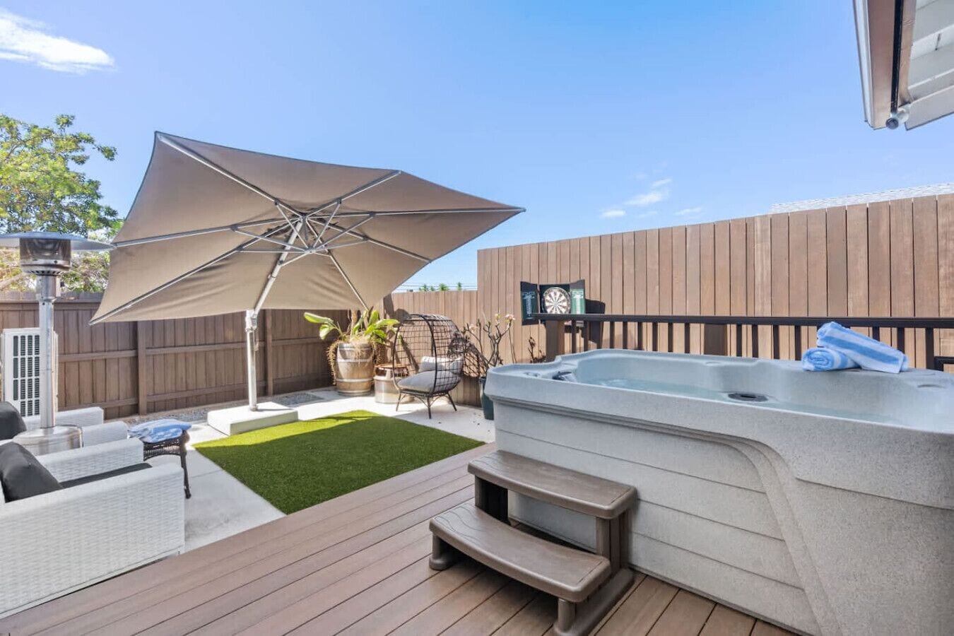 Bañera de hidromasaje exterior