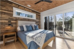 Free WiFi, bed sheets - Cool Creek Chic | 20 mins to Blue Ridge (Blue Ridge)