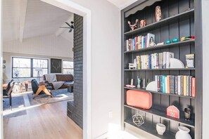 TV, fireplace, ping pong