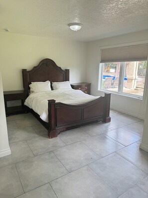 3 Schlafzimmer, Bügeleisen/Bügelbrett, WLAN, Bettwäsche