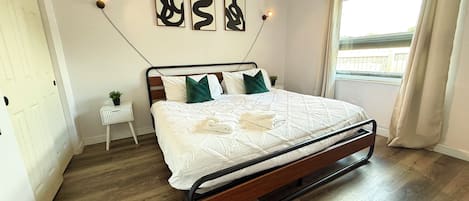 2 chambres, fer et planche Ă repasser, Wi-Fi, draps fournis