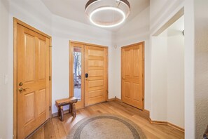 Interior - Charter Ridge 22 Great Views, Private Hot Tub. (Breckenridge)