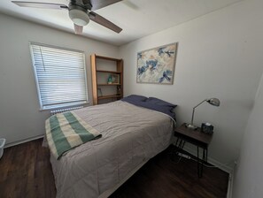 2 bedrooms, WiFi, bed sheets
