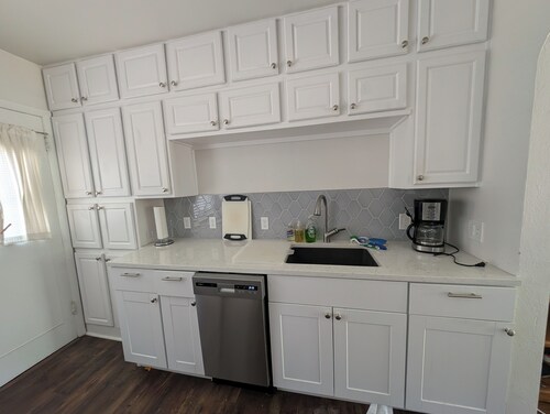 Serene 2-bedroom condo by Sloans Lake for 30+ night rentals