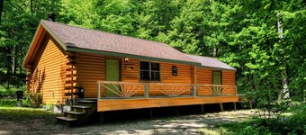Allen Falls Private Woodland Cabin on 30 acres