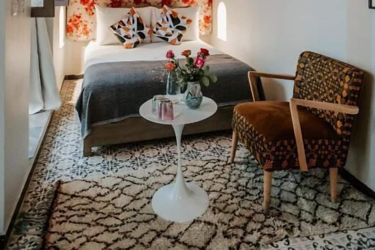 Superior Double or Twin Room | In-room safe, iron/ironing board, free WiFi