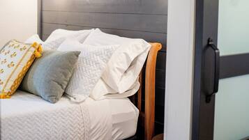 2 chambres, fer et planche à repasser, Wi-Fi gratuit, draps fournis