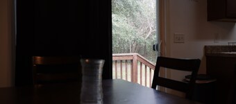 Tranquil 3-bedroom house in Hamlet perfect for relaxing stay