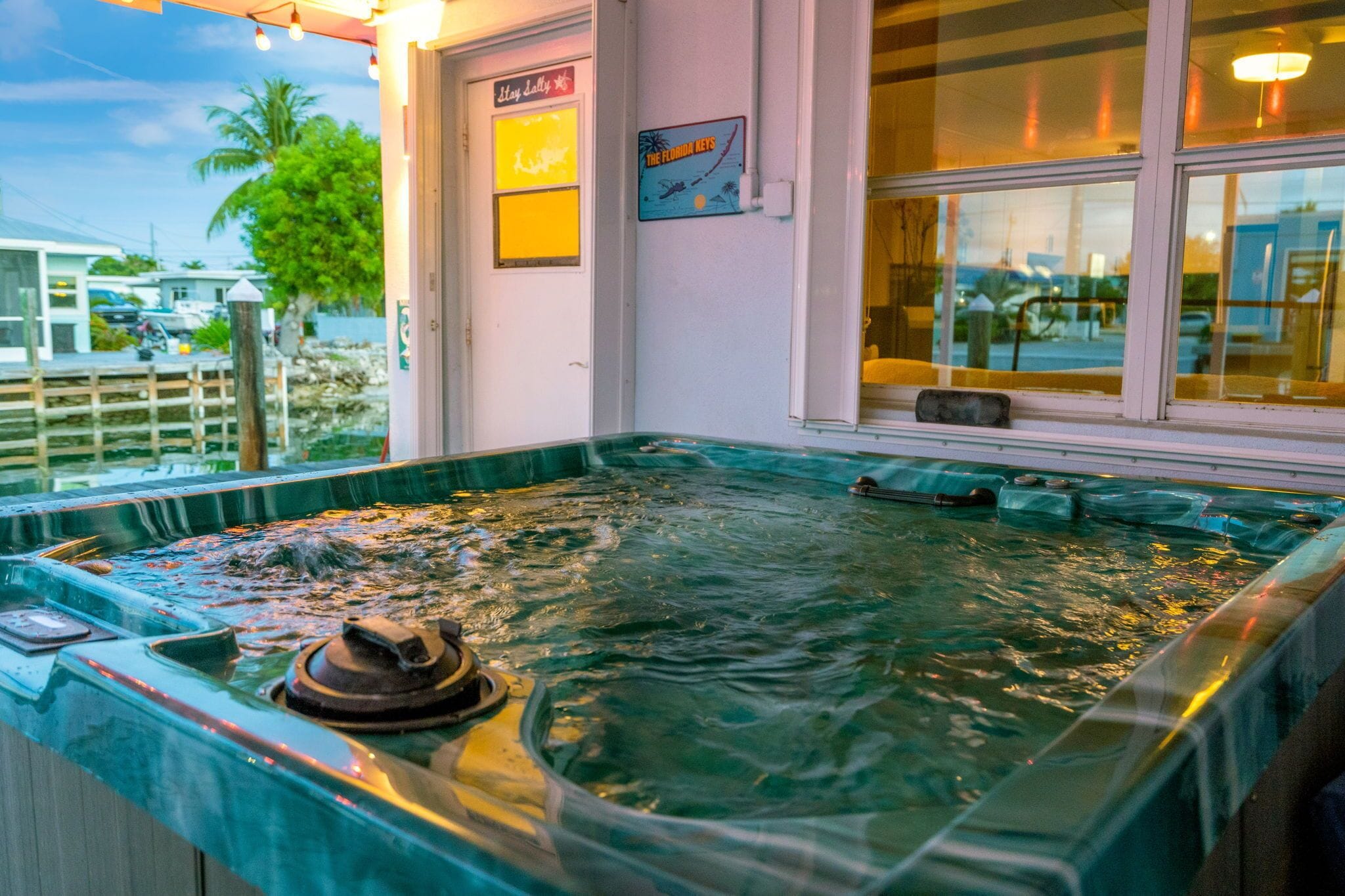 Outdoor spa tub
