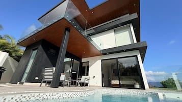 Udendørs pool