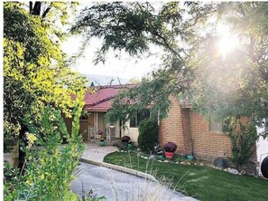 Exterior - Reno - 5 minutes to downtown casinos (Reno)