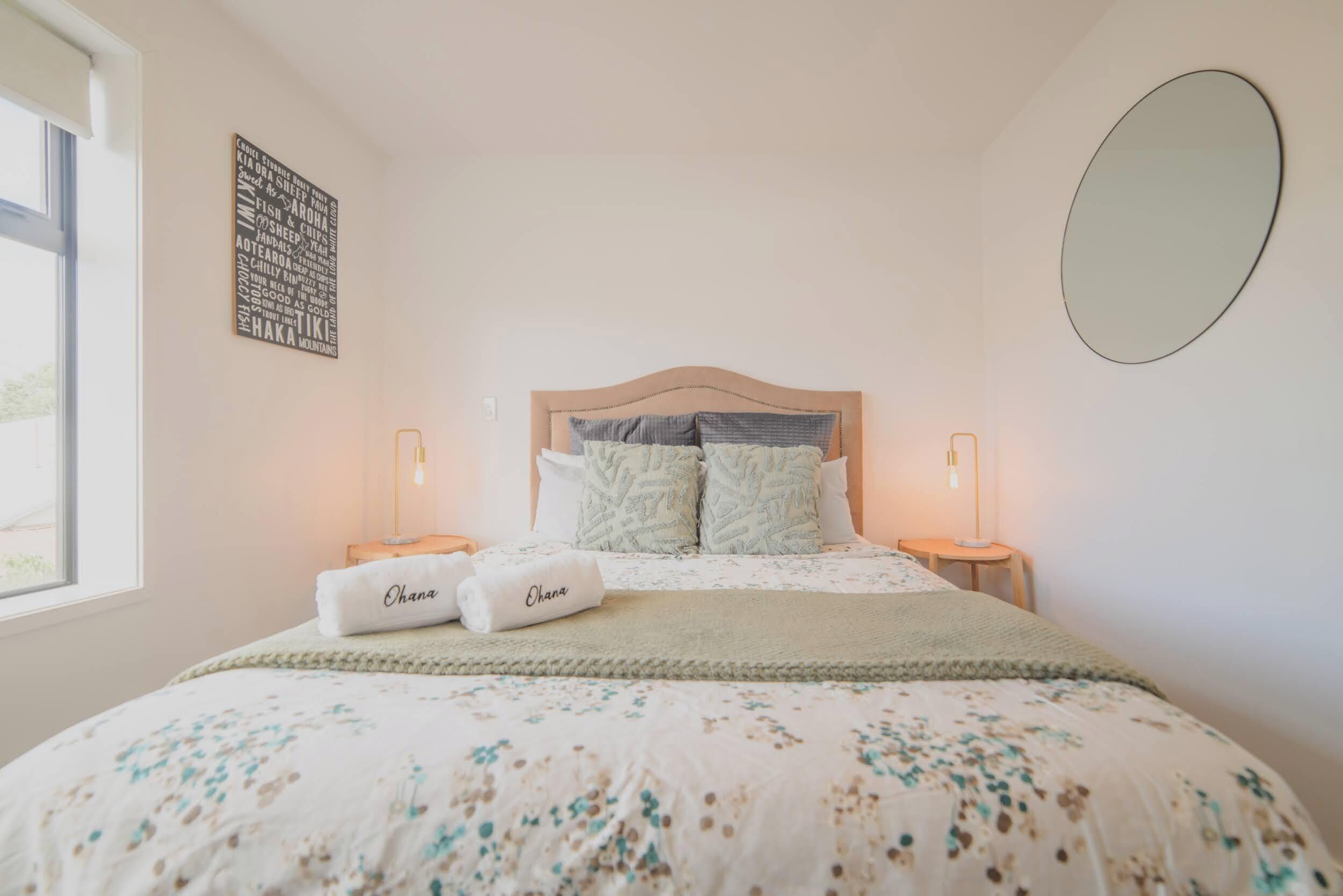 2 habitaciones, tabla de planchar con plancha, wifi y ropa de cama 