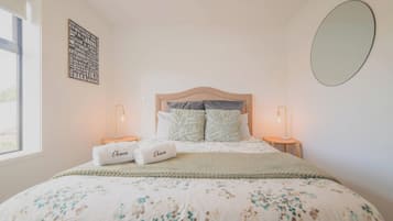 2 habitaciones, tabla de planchar con plancha, wifi y ropa de cama
