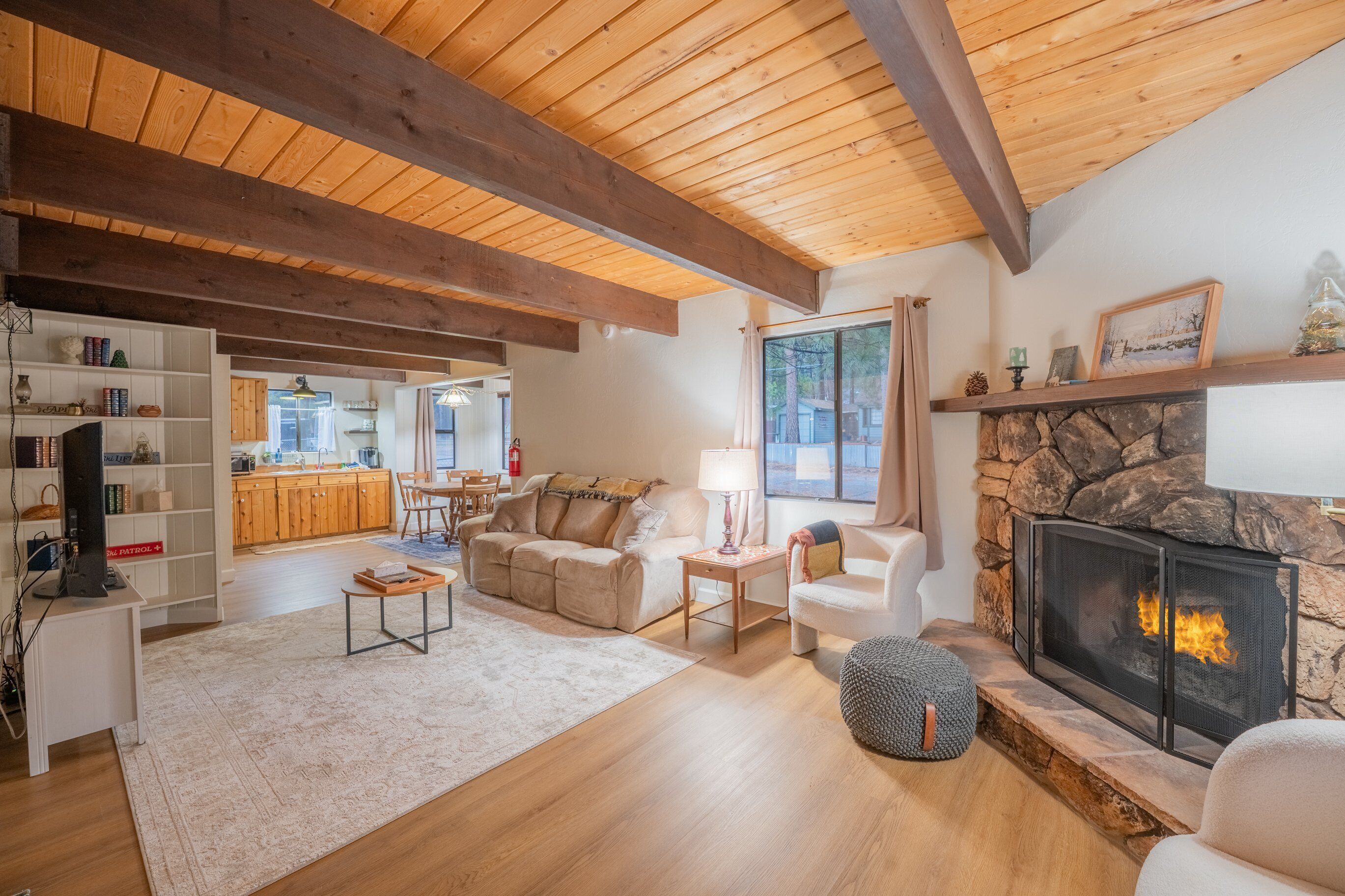 Smart TV, fireplace, DVD player