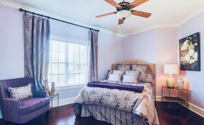 4 bedrooms, desk, iron/ironing board, free WiFi - Awesome 4-bedroom Lakefront home with ocean access (Biloxi)