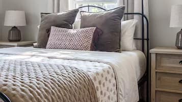 1 dormitorio, tabla de planchar con plancha, wifi gratis y ropa de cama