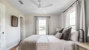1 habitación, tabla de planchar con plancha, wifi gratis y ropa de cama