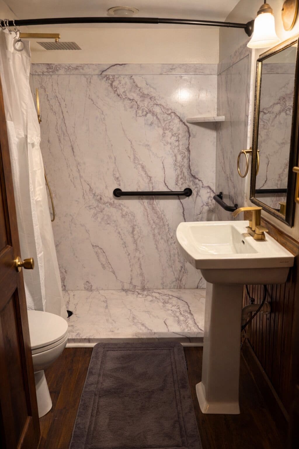 Towels, soap, toilet paper