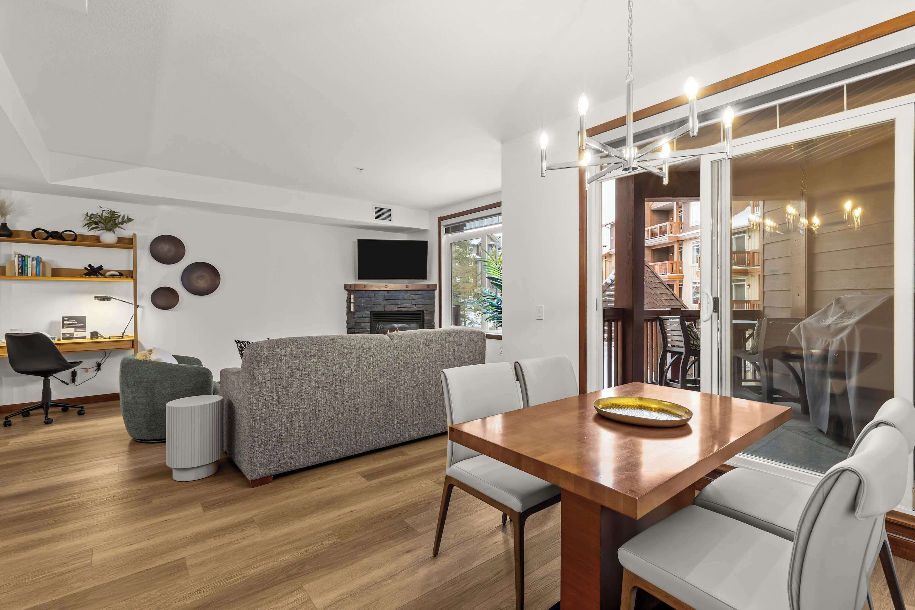 TV, fireplace, offices