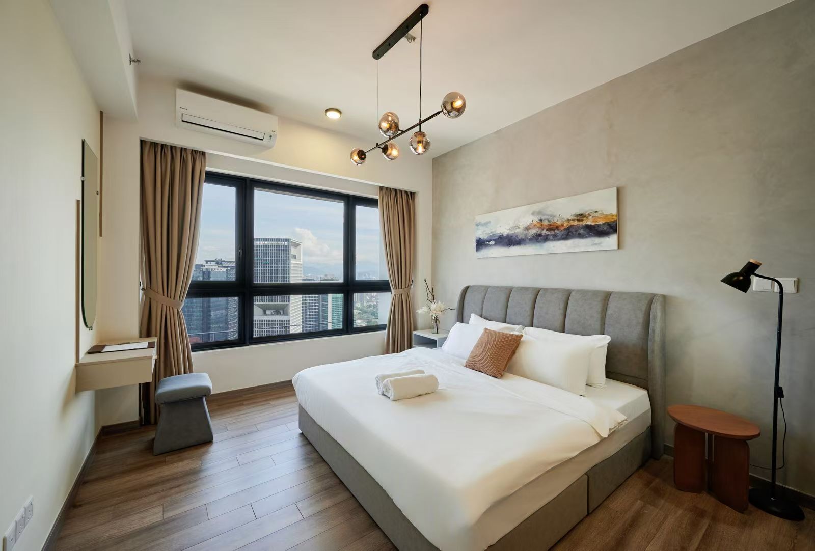 2 slaapkamers, een strijkplank/strijkijzer, wifi, beddengoed